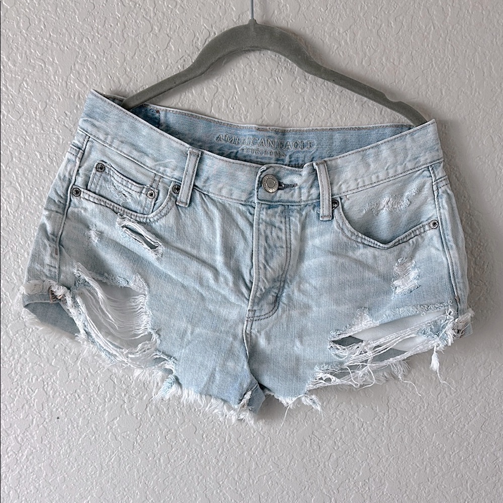 American Eagle Distressed Blue Jean Shorts – Raw Hem Summer Style